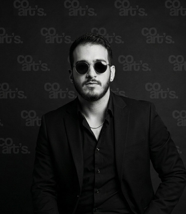 Barış — black & grey realizm dövme sanatçısı çalışırken